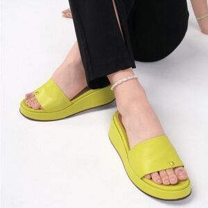 LABUCQ yellow platform solar slides